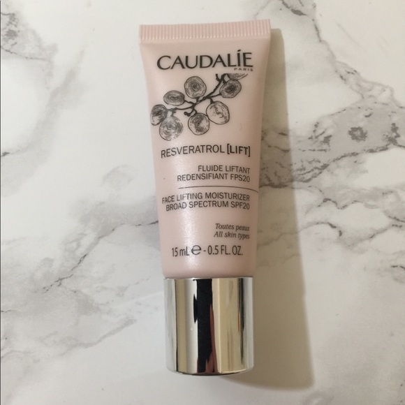 Makeup Bundle: SKINCARE - Picture 3 of 5